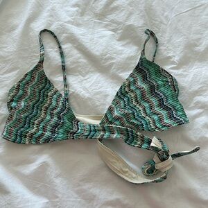 L Space bikini wrap top. Size small.